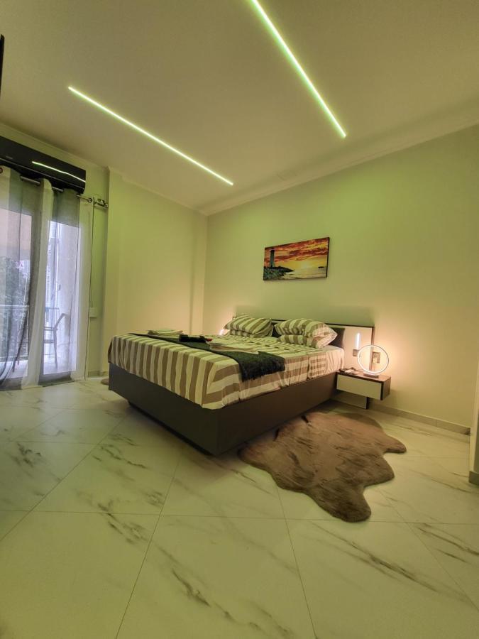 Romantic Deluxe Svite Wise Jacuzzi And Sauna Atenas Exterior foto