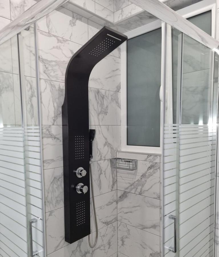 Romantic Deluxe Svite Wise Jacuzzi And Sauna Atenas Exterior foto