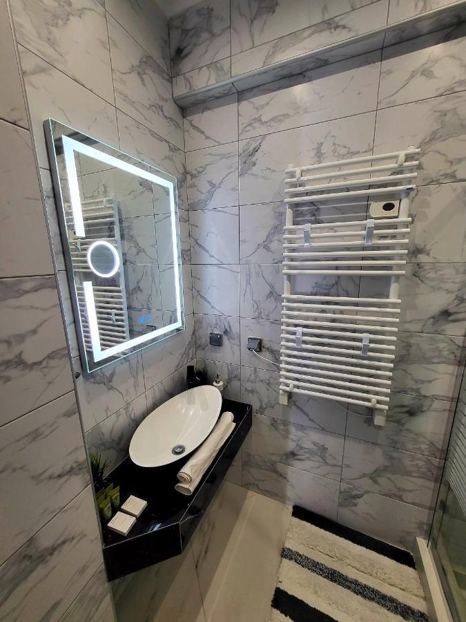 Romantic Deluxe Svite Wise Jacuzzi And Sauna Atenas Exterior foto