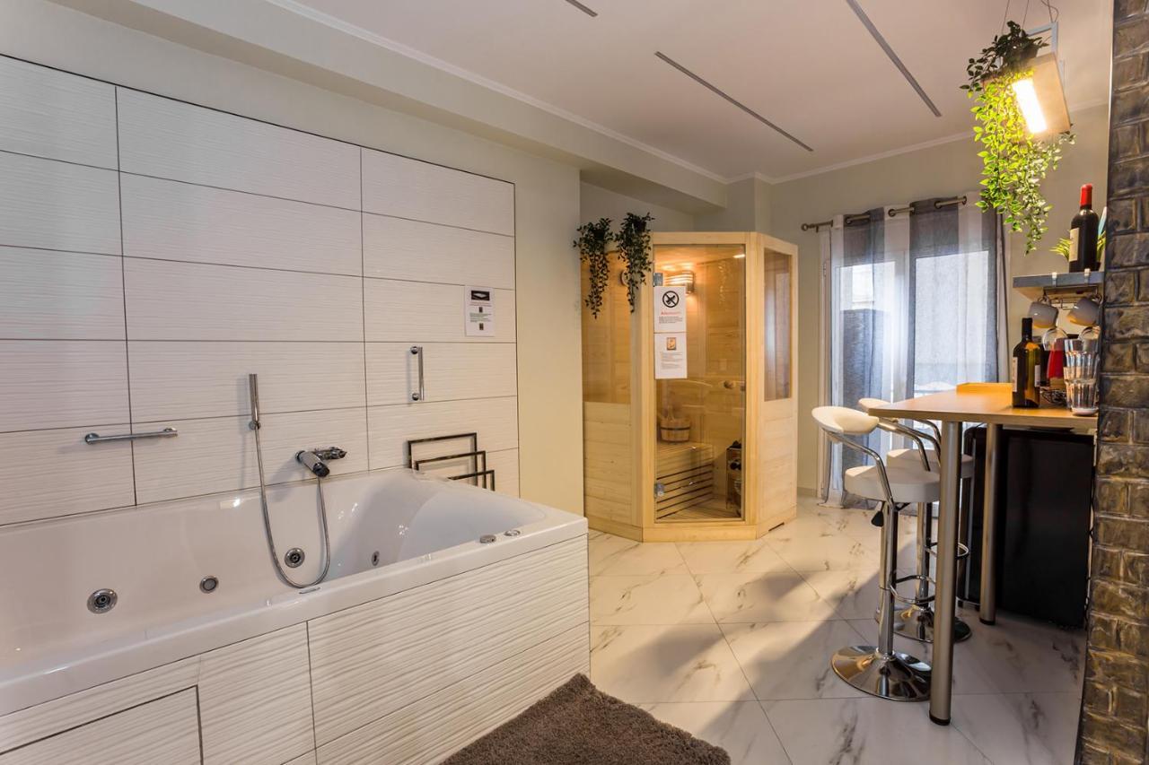 Romantic Deluxe Svite Wise Jacuzzi And Sauna Atenas Exterior foto